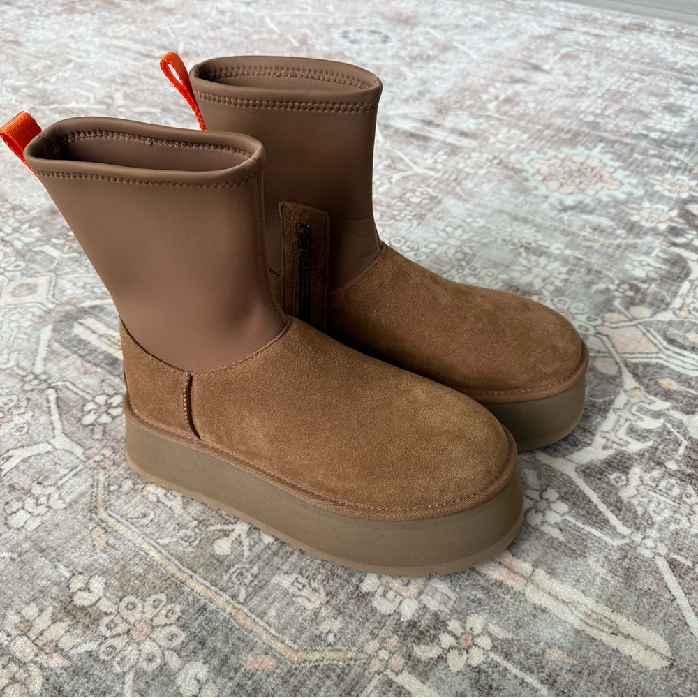 UGG Classic Dipper Boot Women Brown Size 8